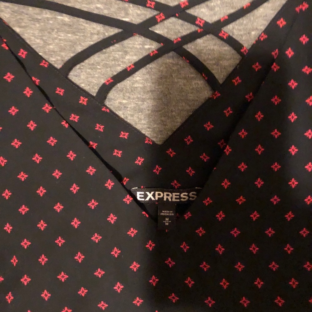 Express Top - Picture 6 of 7